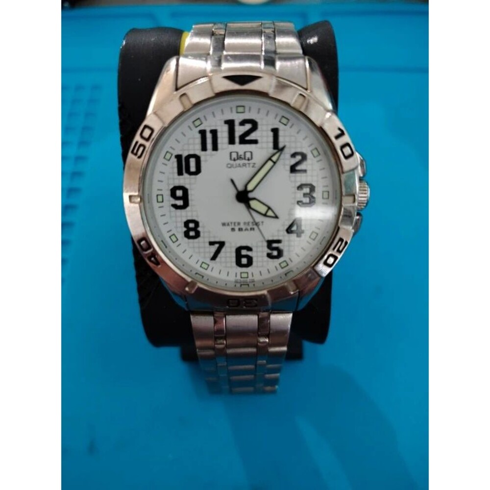 Citizen Q&Q quartz